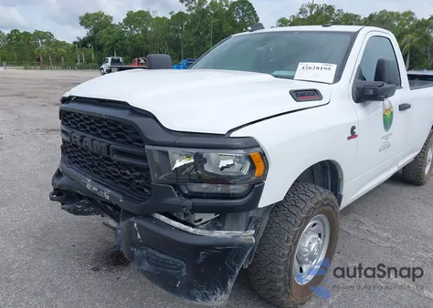 2023 Ram 2500 Tradesman 4X2 8' Box z USA, uszkodzony, nr VIN 3C6MR4ALXPG586517